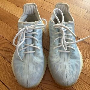 Yeezy Boost 350 V2 “Mono Ice”